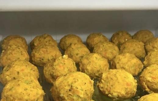 九游官网入口：只需1小时铲屎官就可以给自家狗狗做的狗粮营养又美味！(图3)