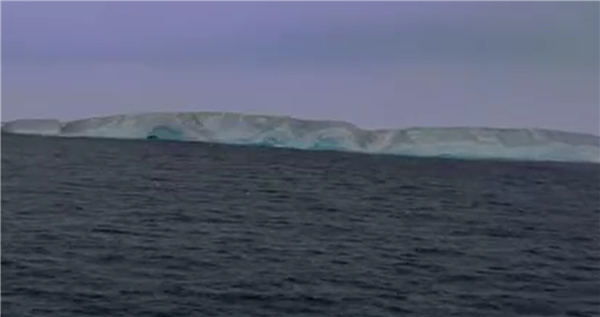 九游体育：世界最大冰山或已搁浅：恐成营养炸弹(图2)