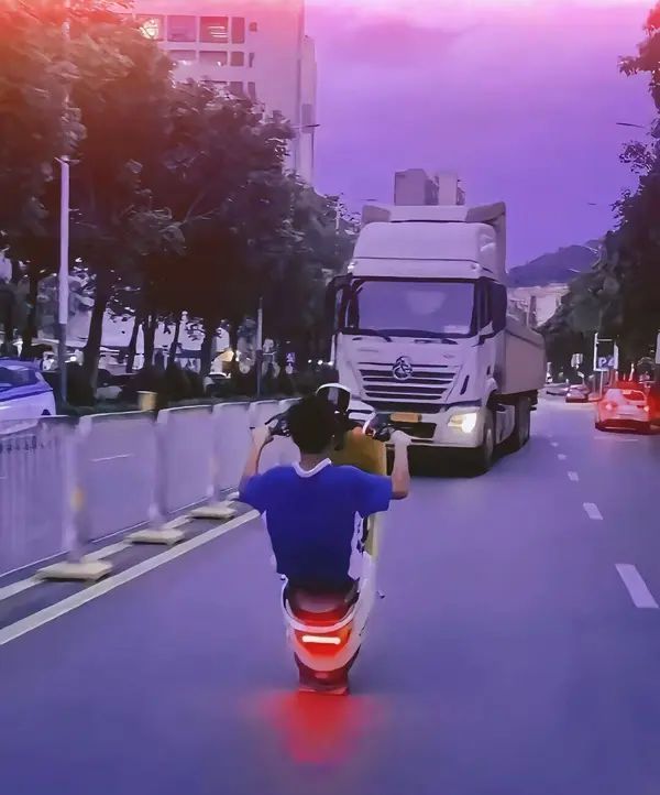 轻松一刻：小伙子你要撞大运啦！(图4)