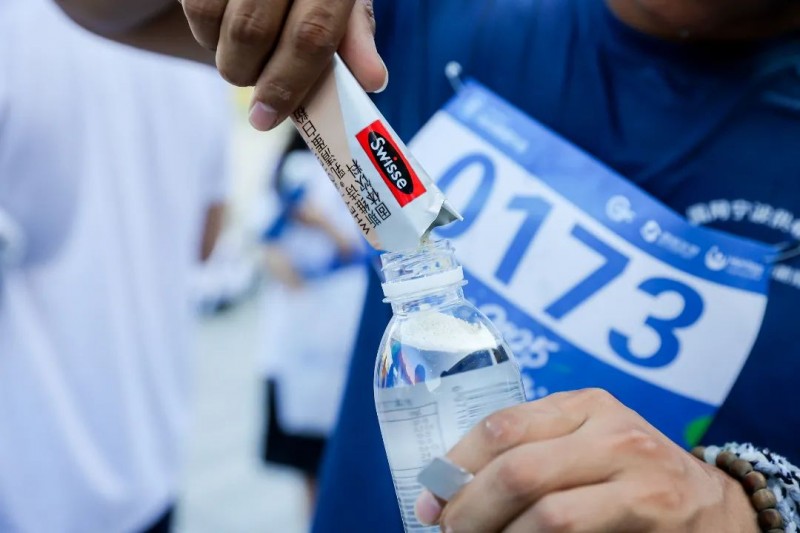 健合集团亮相2025中国肠道大会：发布两大权威指南构筑全家庭肠道健康新防线(图7)