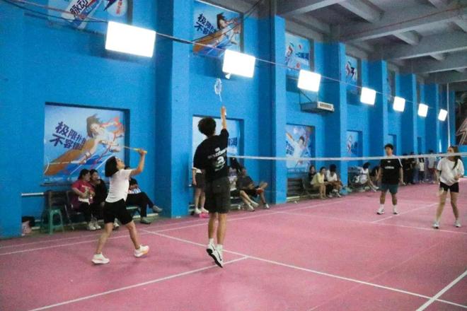 挥拍展锋芒青春续华章！瑞派宠物医院东北区域沈阳站羽毛球比赛圆满落幕(图3)