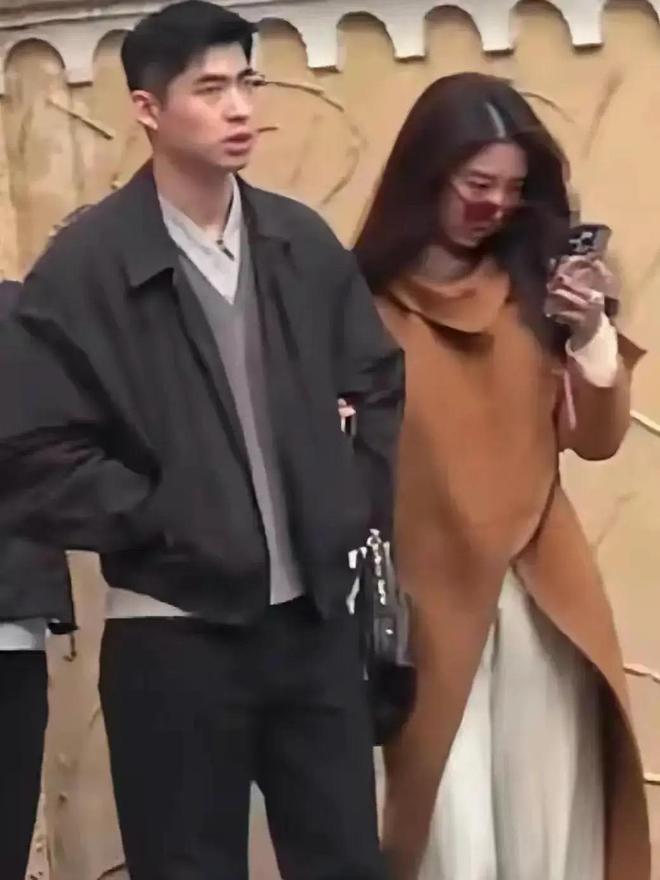 杨采钰产后1个月就复出男友公开撒狗粮回应传闻宝宝名字曝光(图6)