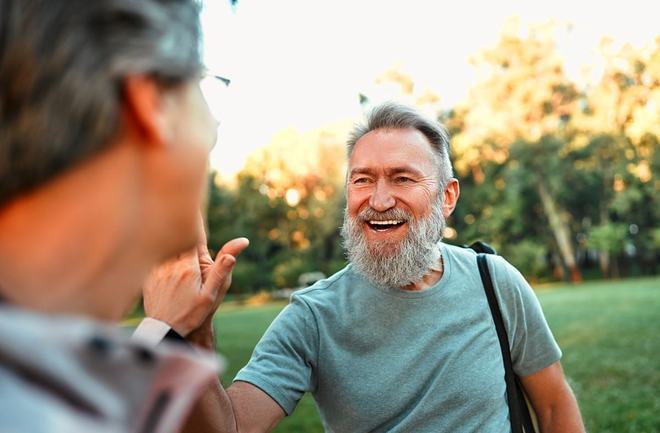 九游官网入口：宠物陪伴能改善老年人健康吗？选择建议(图6)