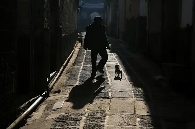 中国农村出现巨大问题：大批无人照顾的空巢老人生活艰难(图3)